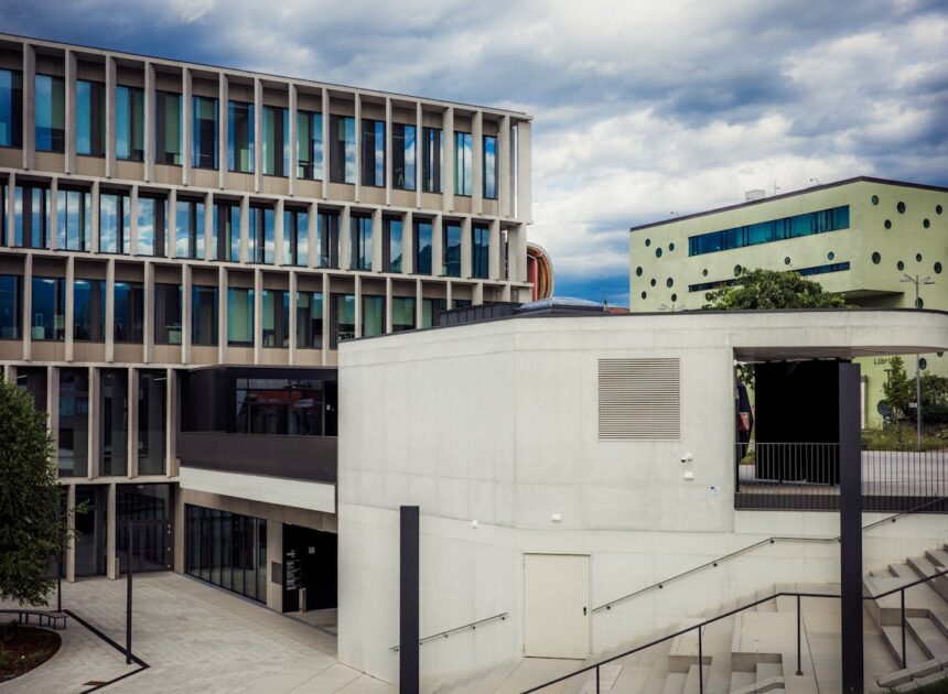 The Real Reason Washington DC Offices Are Replacing Their Glass Right Now