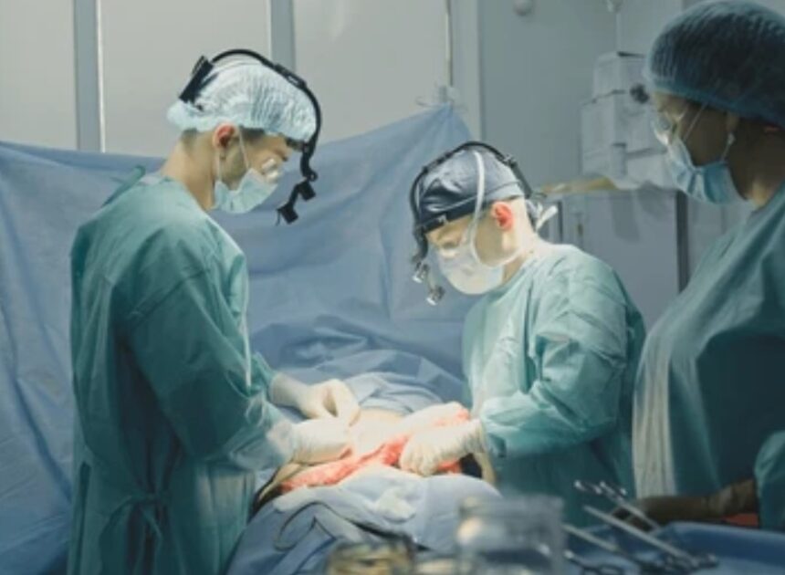 How to Choose the Best Cancer Surgeon: 10 Essential Factors to Consider